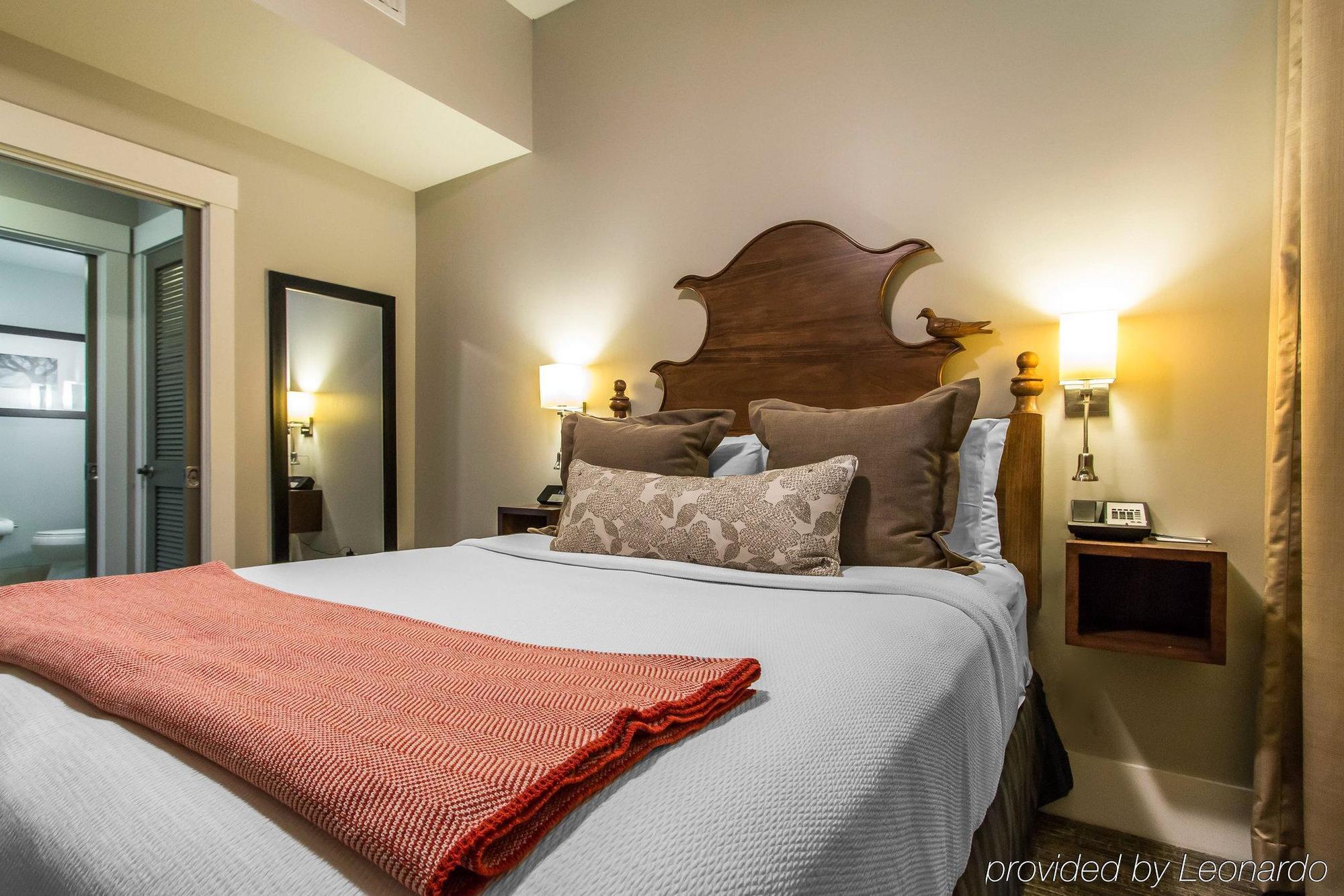 Bluegreen Vacations Studio Homes At Ellis Square, Ascend Resort Саванна Экстерьер фото